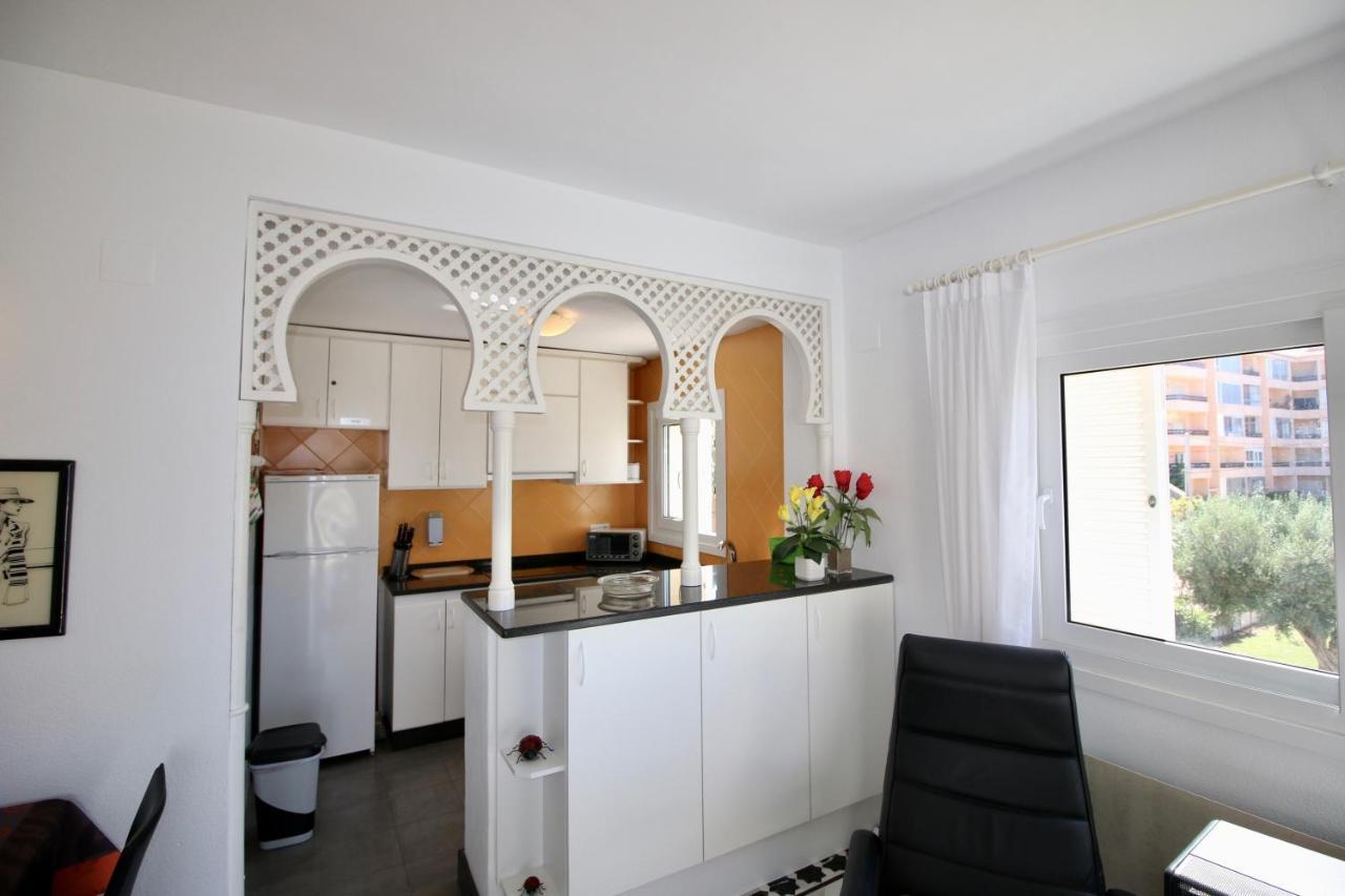 Playa Dorada Apartment Дения Екстериор снимка